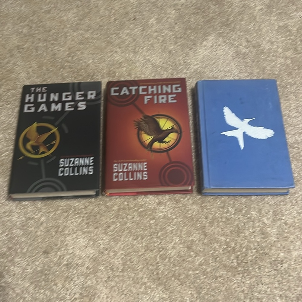 The hunger games by Suzanne Collins hardback set